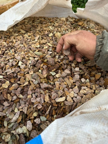 Златолит персиковый декоративная каменная крошка купить в Пензе