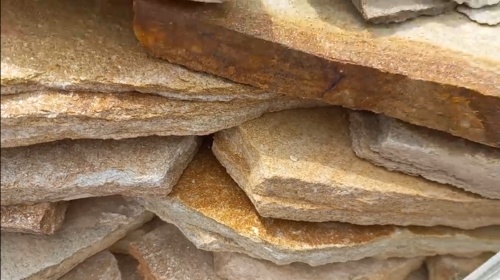 Плитняк златолит жёлтый золотистый для отмостки купить в Пензе