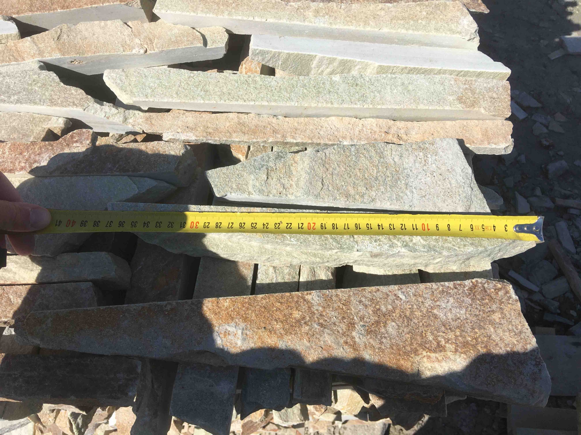 Горбушка златолит золотистый для облицовки купить в Пензе