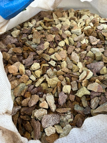 Златолит персиковый декоративная каменная крошка купить в Пензе