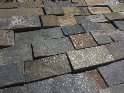 Плитка пилёная златолит Уральский для цоколя, отмостки купить в Пензе