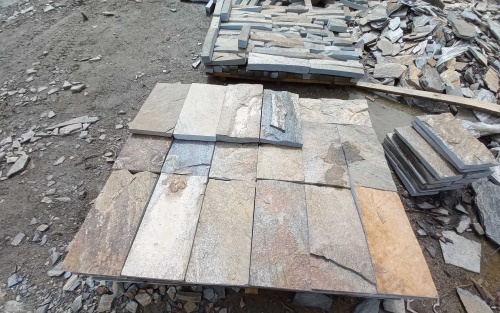 Плитка пилёная златолит Уральский для цоколя, отмостки купить в Пензе