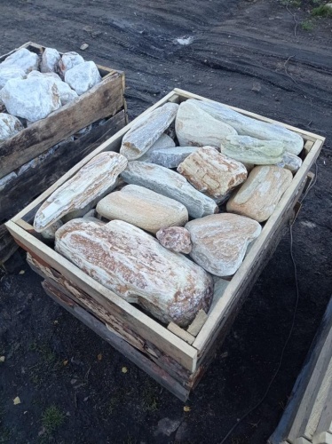 Златолит жёлтый, жёлто-зелёный глыбки и валуны для ланшафтного дизайна купить в Пензе